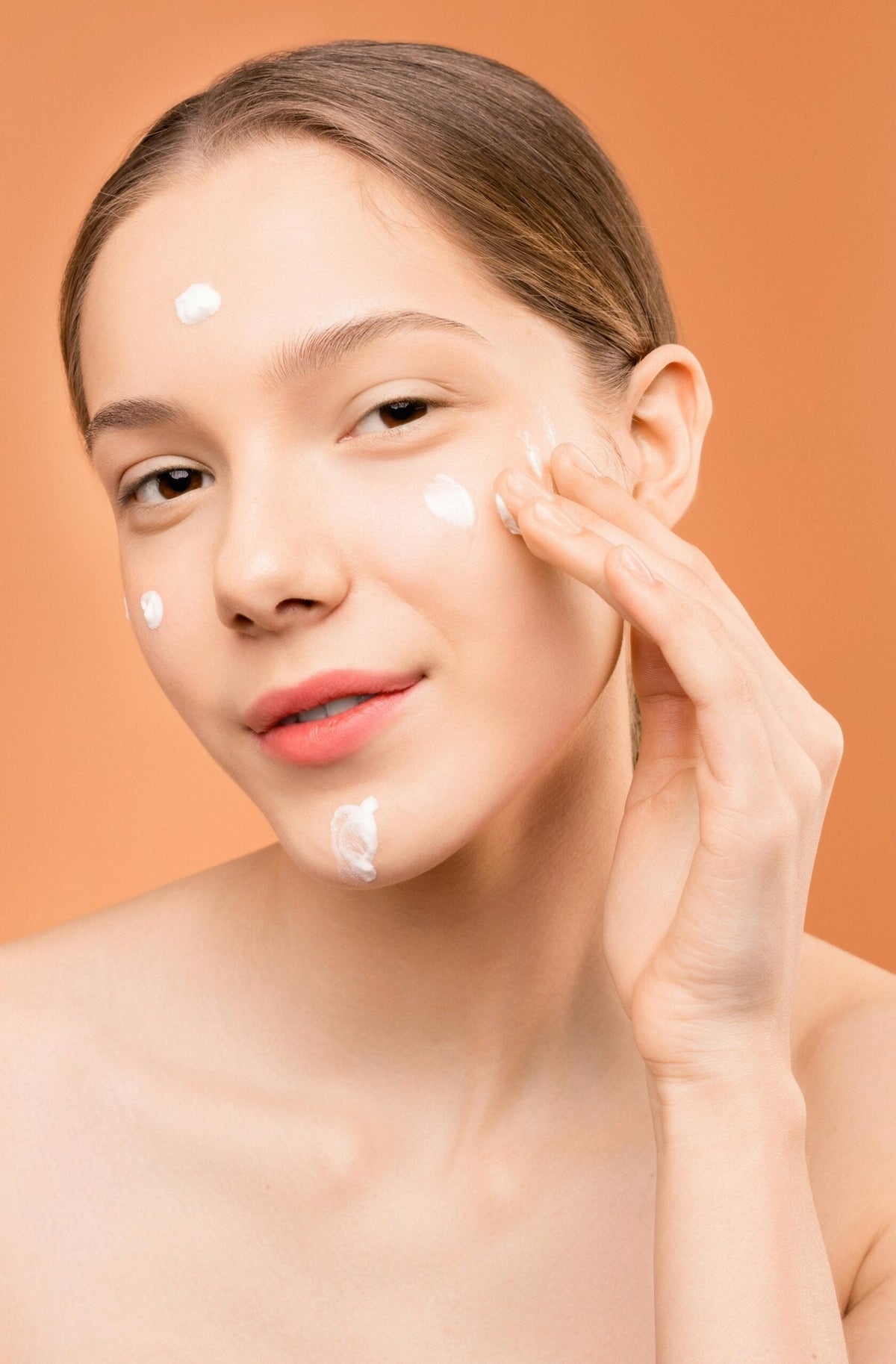 ¿Qué productos de skincare deberías guardar en la mini nevera?